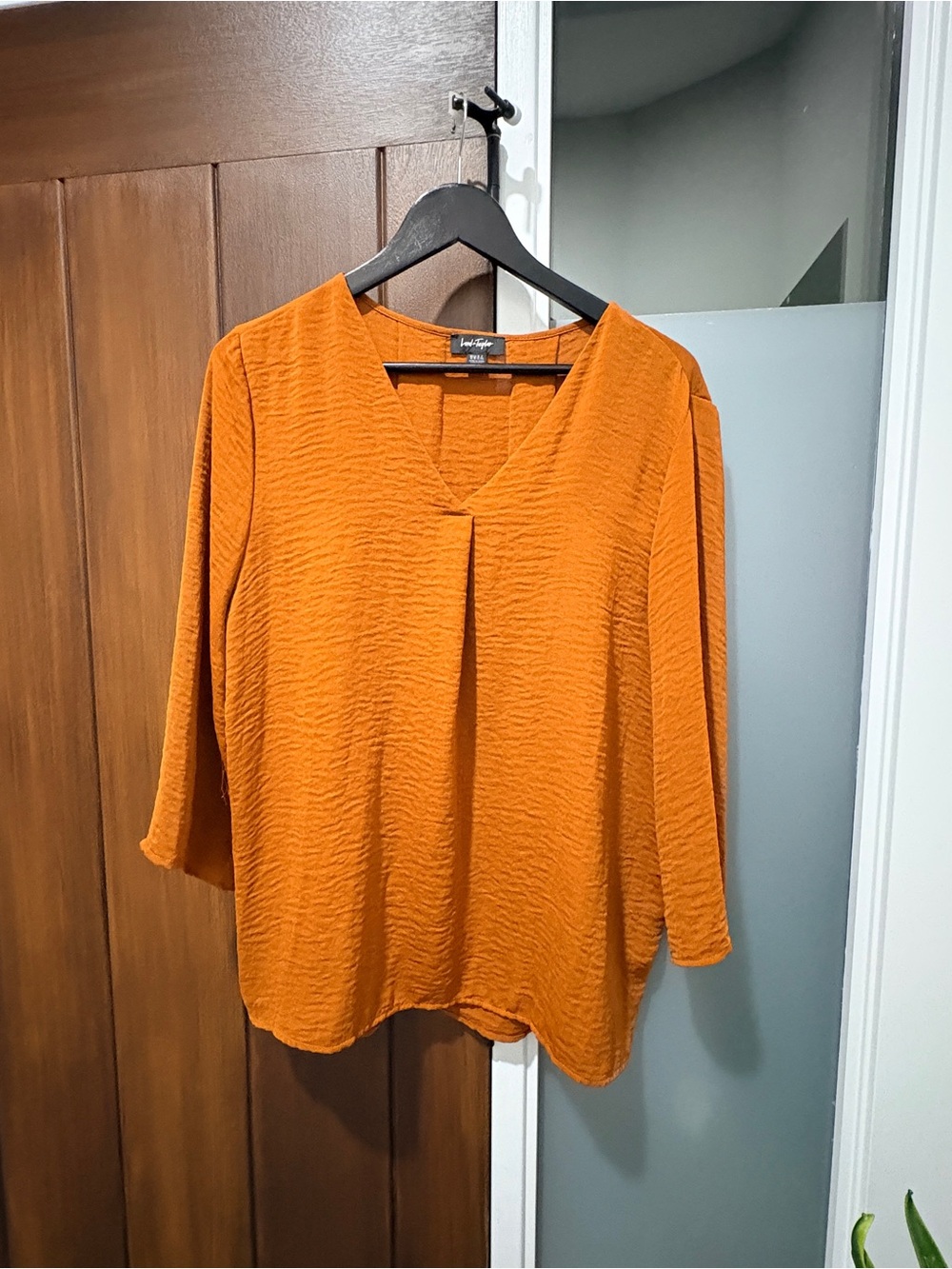 Lord & Taylor Pleated V-Notch Neck Tunic Blouse Burnt Orange Crinkle Texture XL